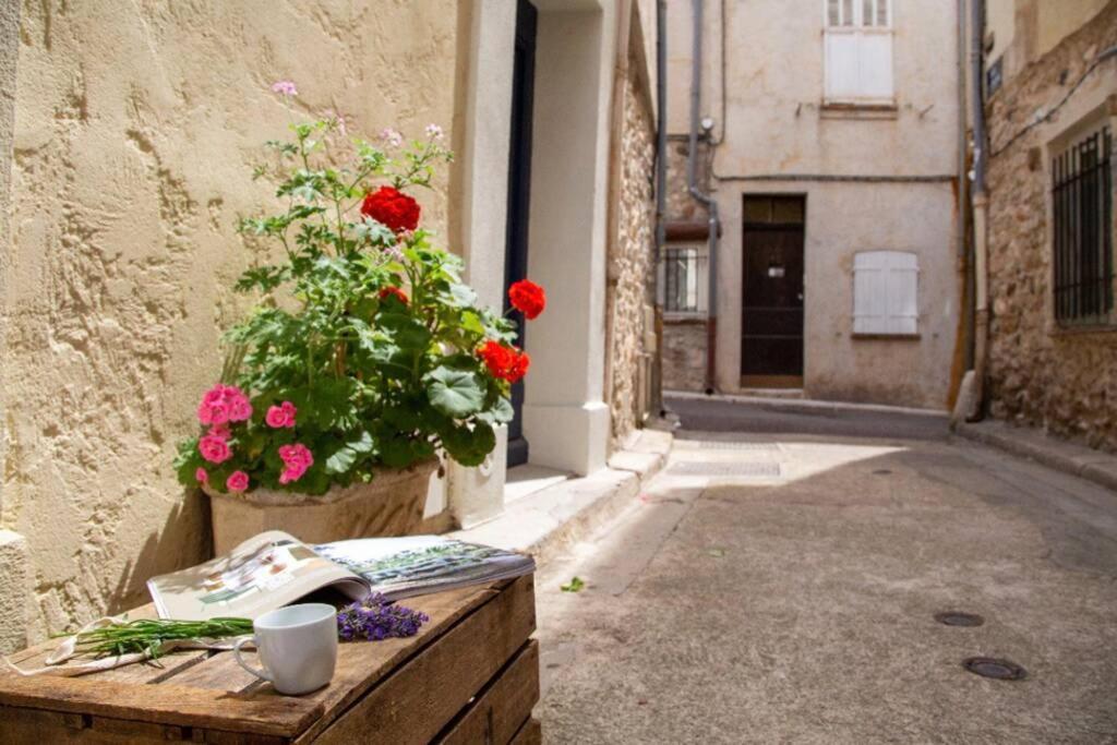 Vieil Antibes, Plage De Sable, Avec Parking Exterior photo
